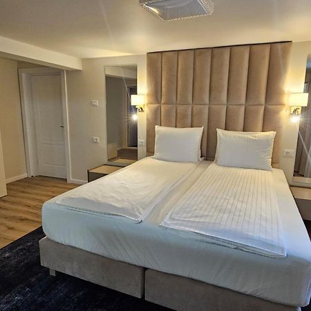 Hotel Queen Râmnicu Vâlcea Extérieur photo