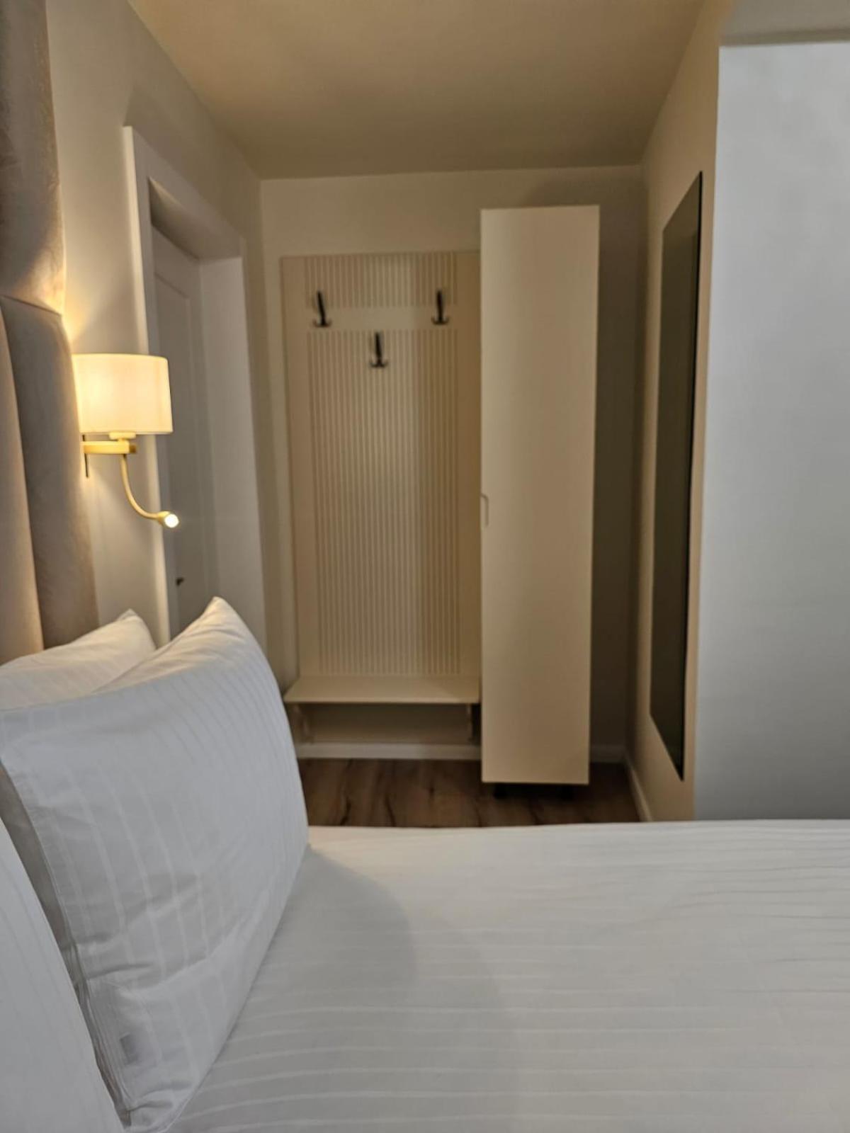 Hotel Queen Râmnicu Vâlcea Extérieur photo