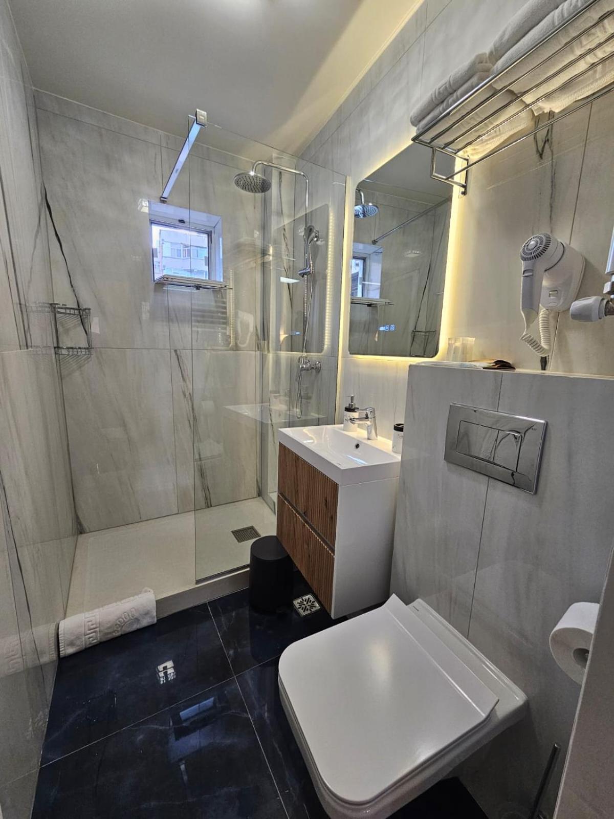 Hotel Queen Râmnicu Vâlcea Extérieur photo