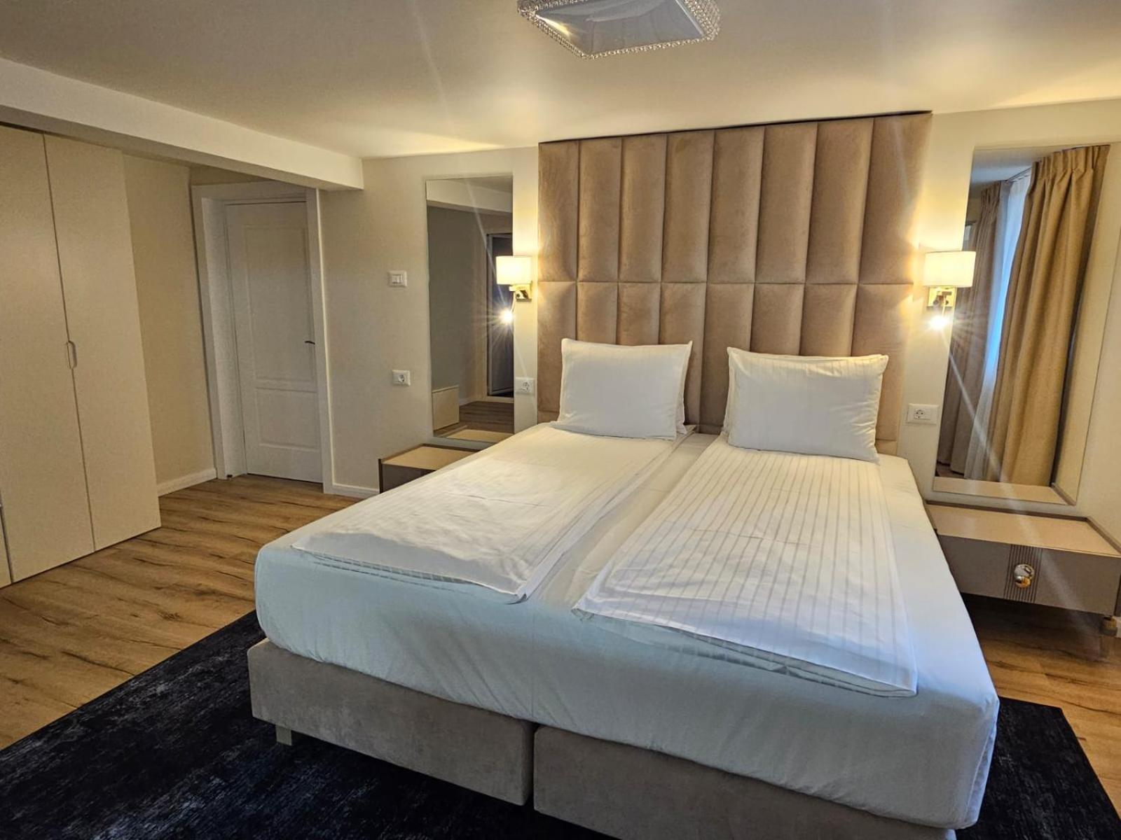 Hotel Queen Râmnicu Vâlcea Extérieur photo